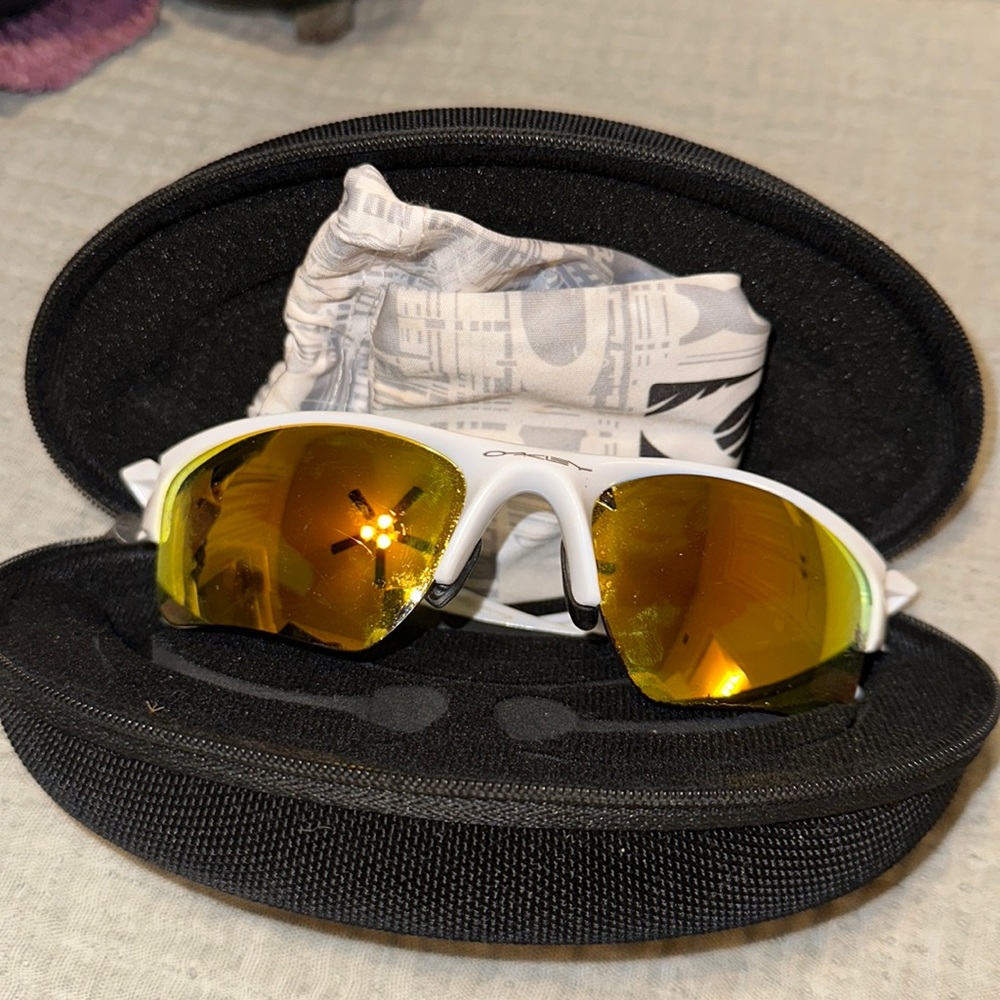 Custom Oakley Sunglasses + case